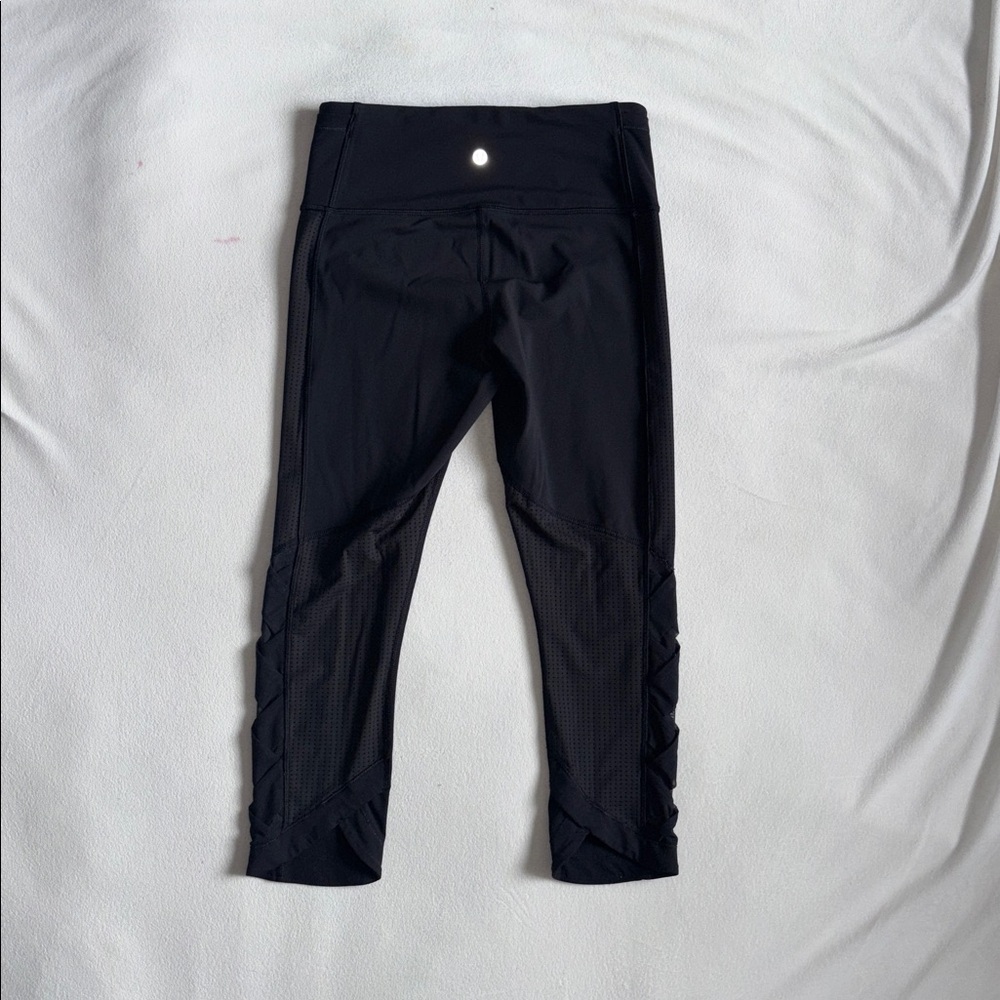 Lululemon Crop - Picture 2 of 8